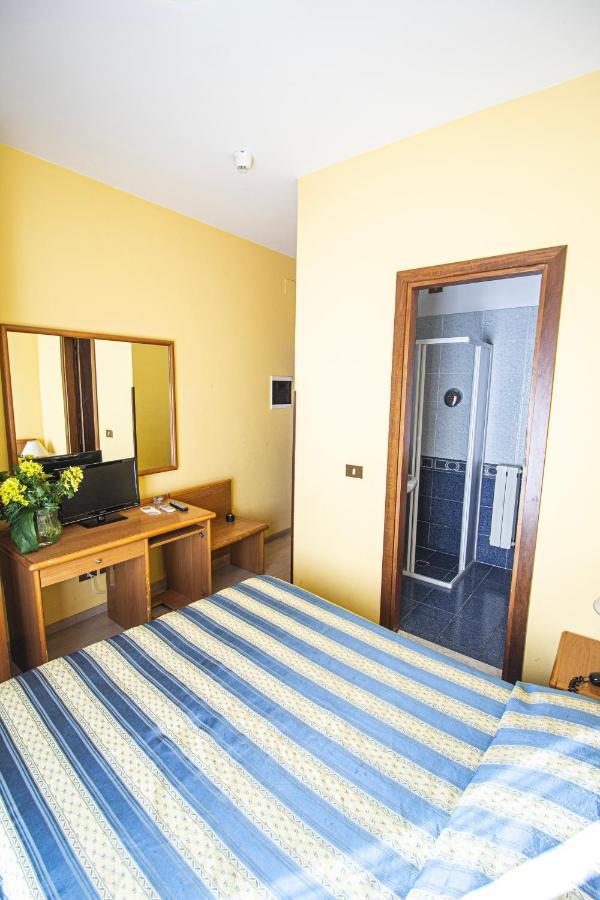 Hotel Prime - Montecatini エクステリア 写真