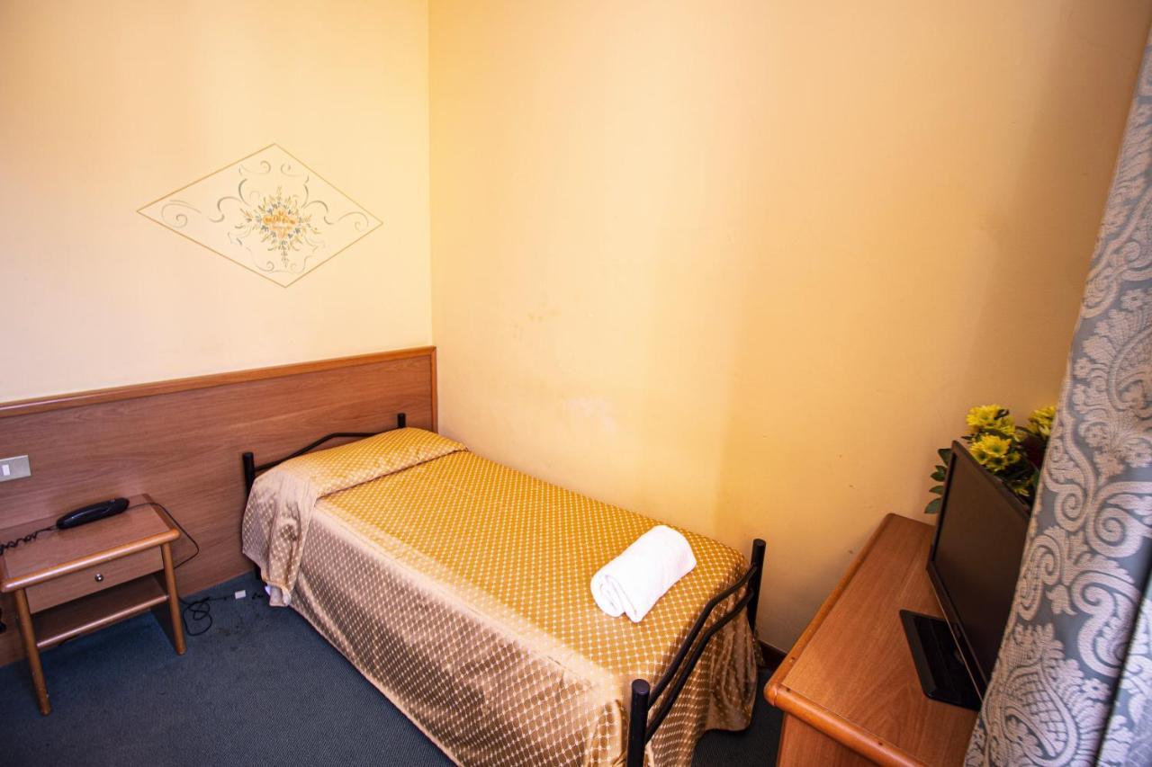 Hotel Prime - Montecatini エクステリア 写真