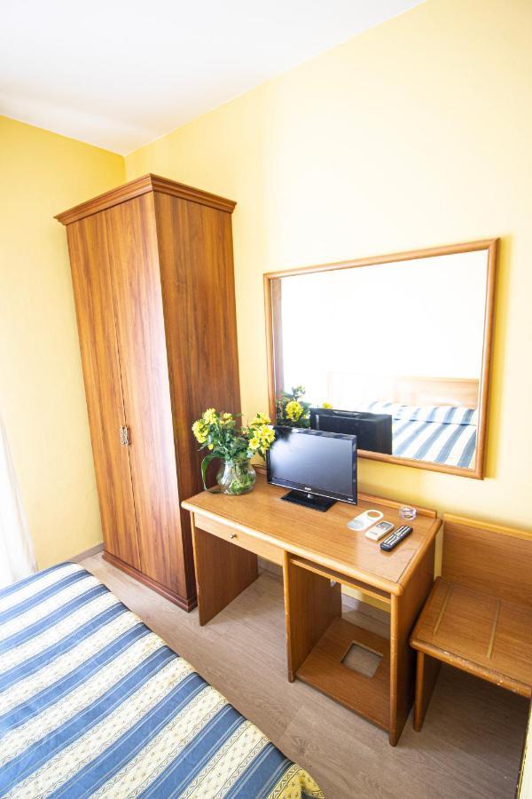 Hotel Prime - Montecatini エクステリア 写真